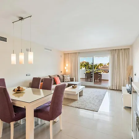 2 Bedroom Awesome In Lejlighed Estepona