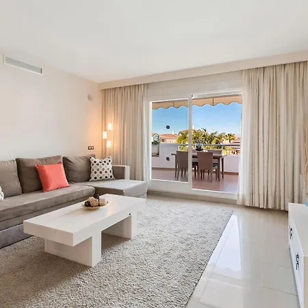 2 Bedroom Awesome In Lejlighed