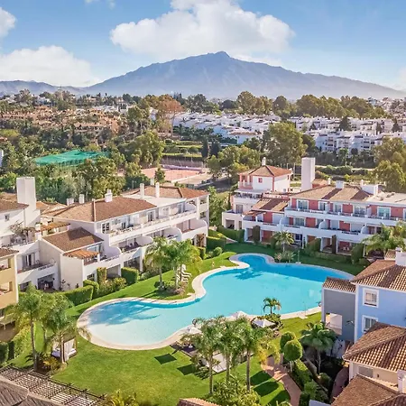 2 Bedroom Awesome In Lejlighed Estepona
